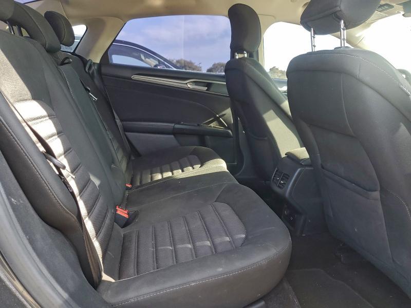 2017 Ford Fusion se Hybrid