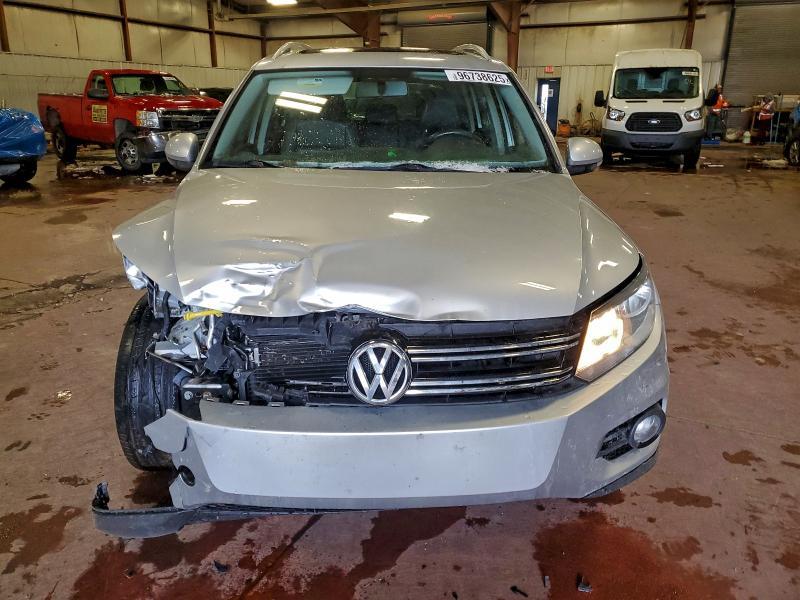 2015 Volkswagen Tiguan s