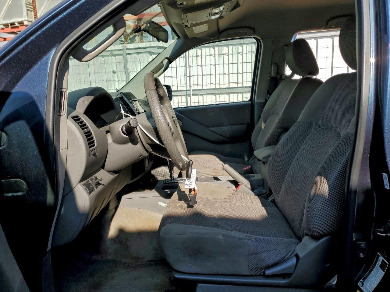 2014 Nissan Frontier s