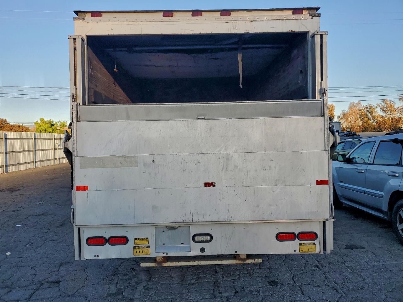 2015 Ford E350 BOX Truck