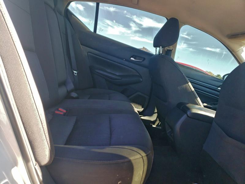 2019 Nissan Altima s