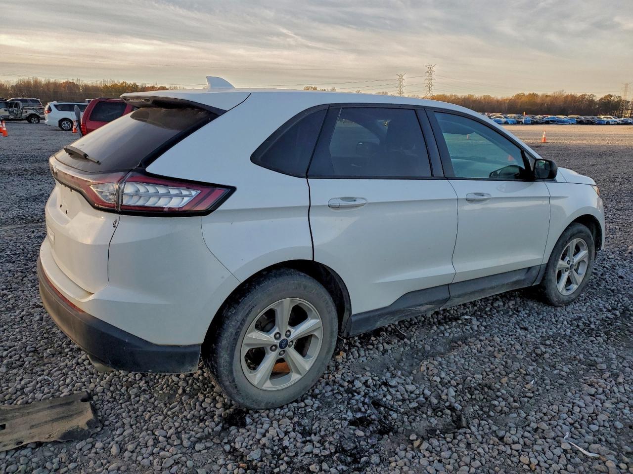 2015 Ford Edge se