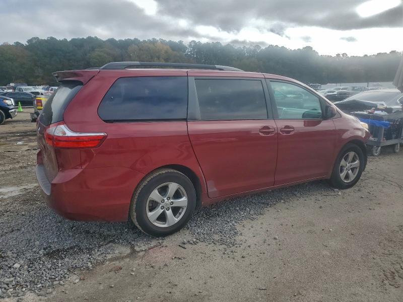 2017 Toyota Sienna le