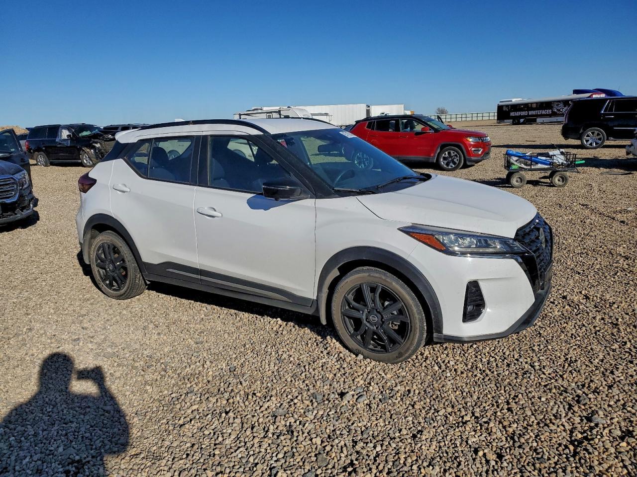 2021 Nissan Kicks sr