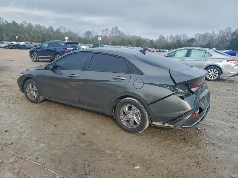 2025 Hyundai Elantra se