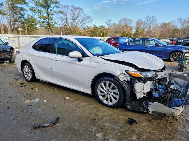 2022 Toyota Camry le