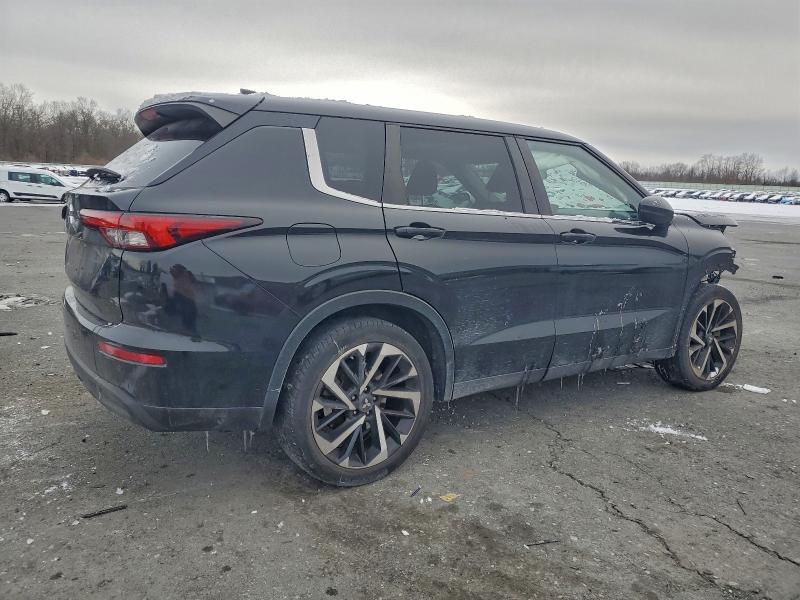 2022 Mitsubishi Outlander es