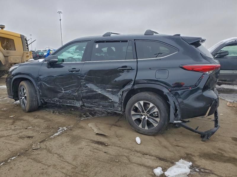 2022 Toyota Highlander xle