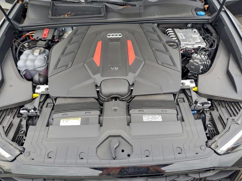 2025 Audi SQ8 Premium Plus