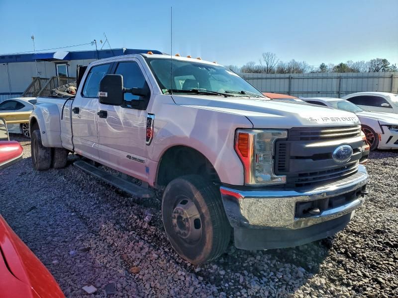 2019 Ford F350 sd xl drw