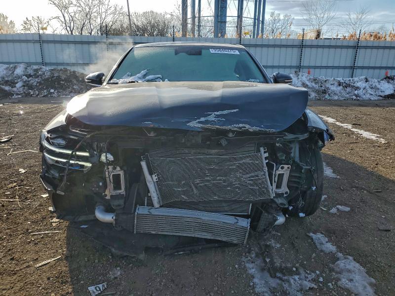 2022 Genesis G70 Base