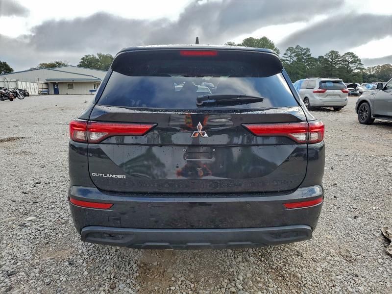 2022 Mitsubishi Outlander es