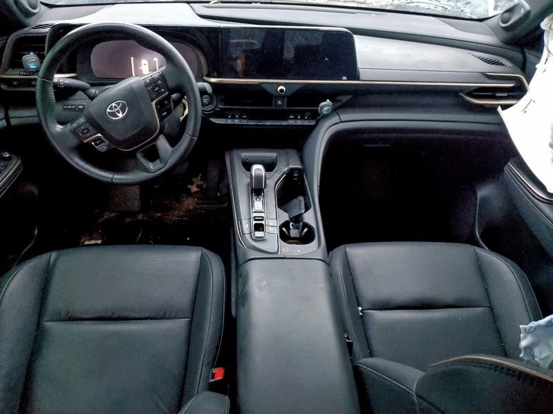 2023 Toyota Crown xle