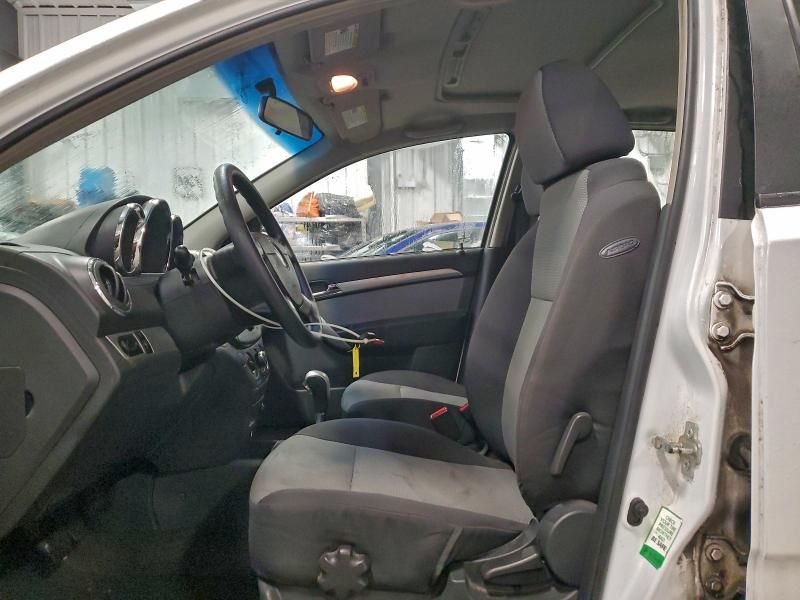 2010 Pontiac G3 Wave se