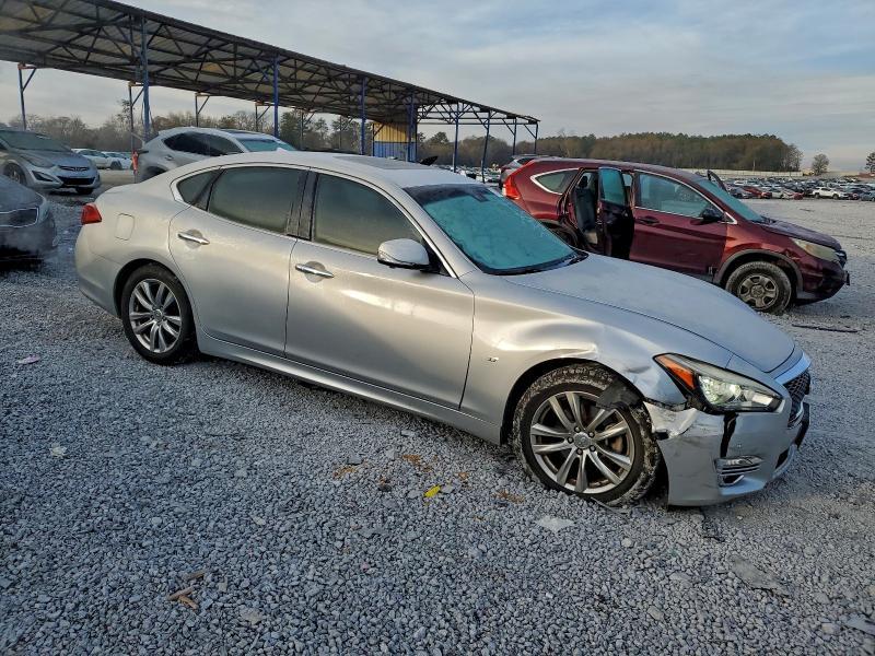 2018 Infiniti Q70 3.7 Luxe