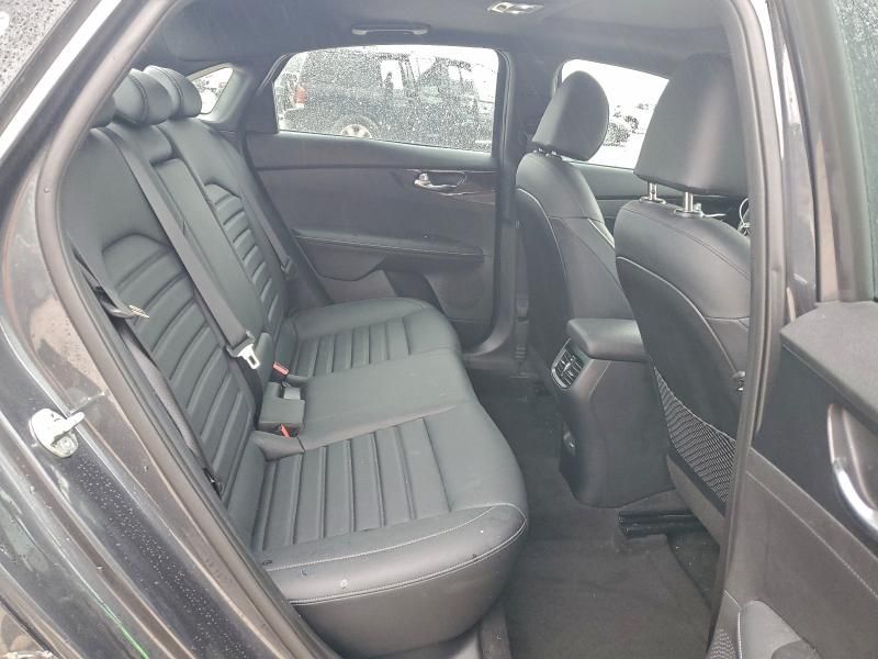 2023 KIA Forte gt Line