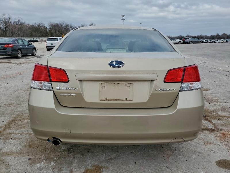 2010 Subaru Legacy 2.5i Premium