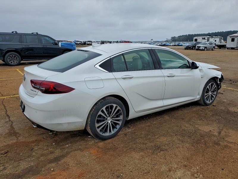 2019 Buick Regal Essence