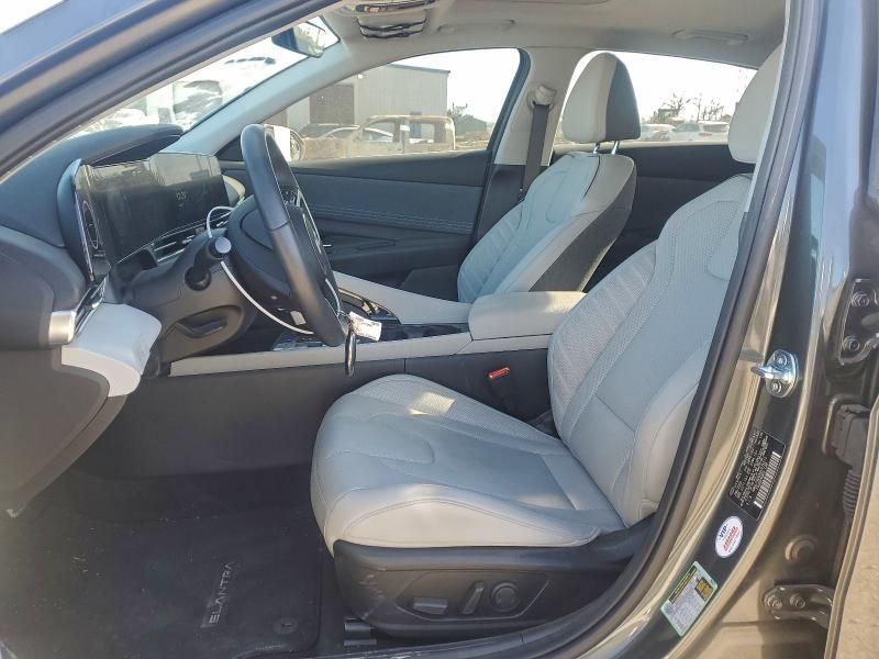 2025 Hyundai Elantra Limited