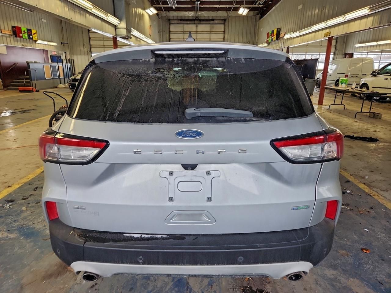 2020 Ford Escape se