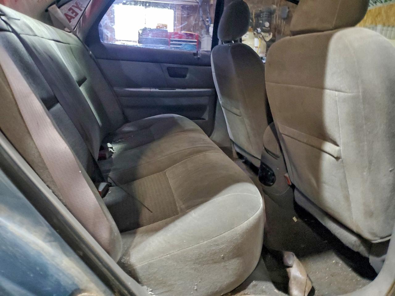 2005 Ford Taurus se