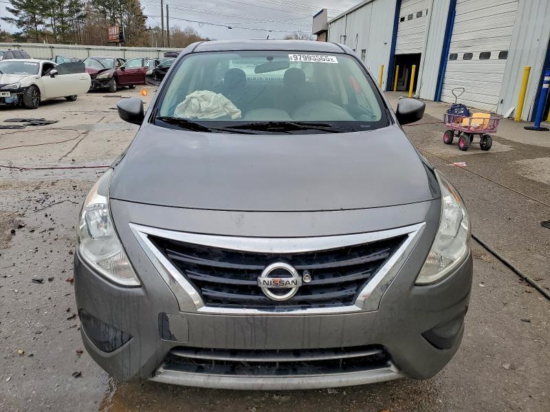 2016 Nissan Versa s