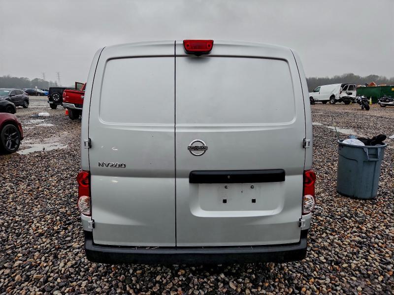 2015 Niss Nv200