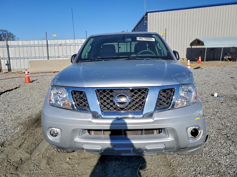 2016 Nissan Frontier s