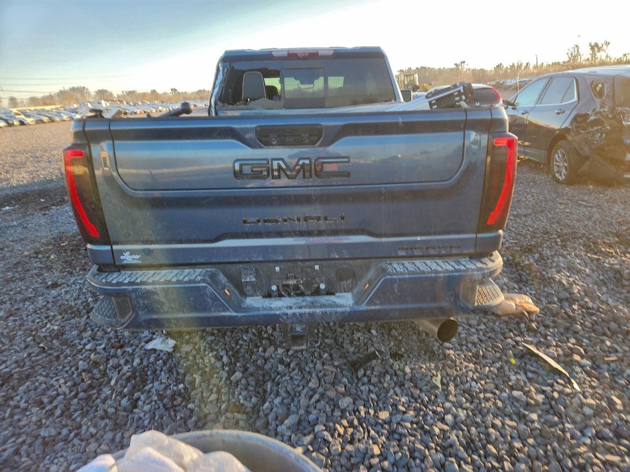 2025 GMC Sierra K2500 Denali Ultimate