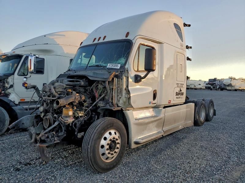 2015 Freightliner Cascadia Semi Truck