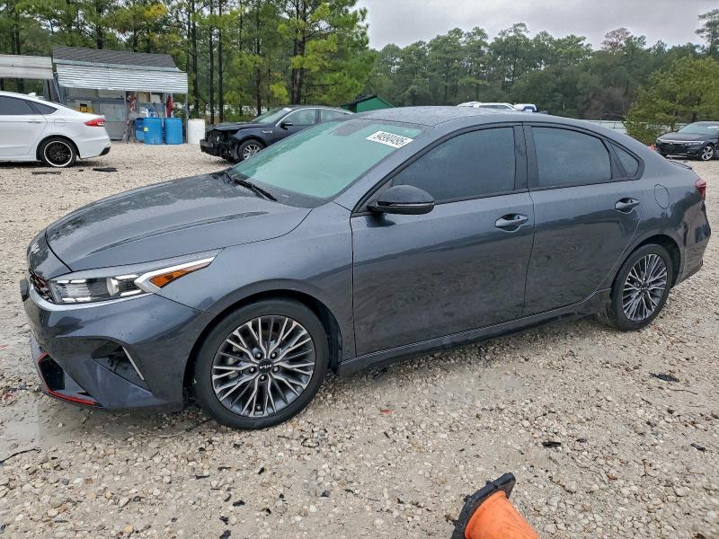 2023 KIA Forte gt Line