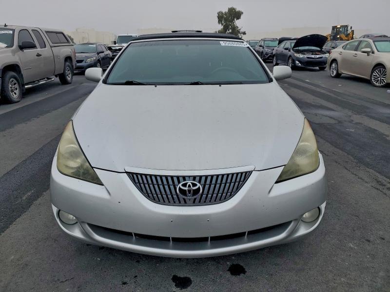 2005 Toyota Camry Solara se V6