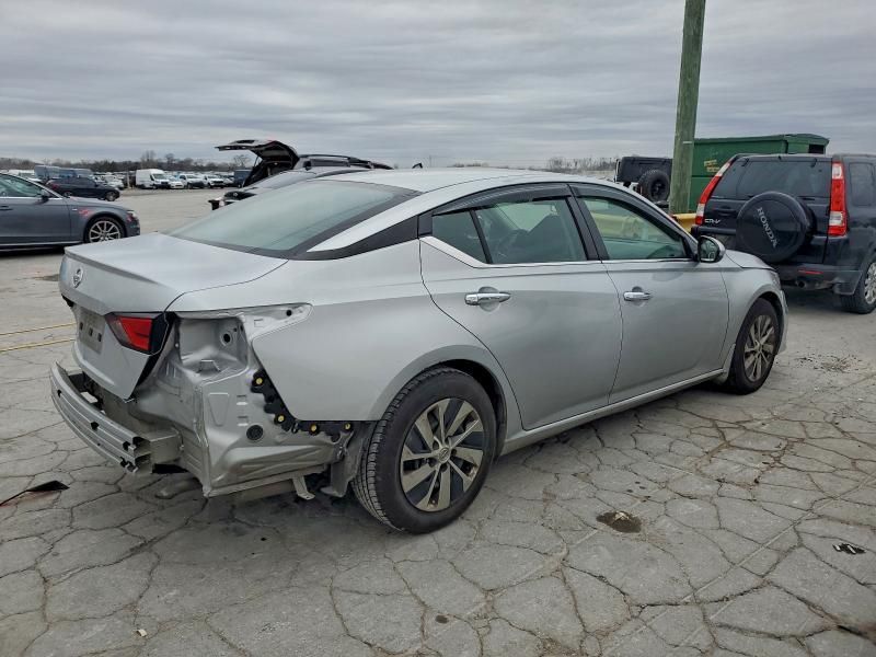 2022 Nissan Altima s