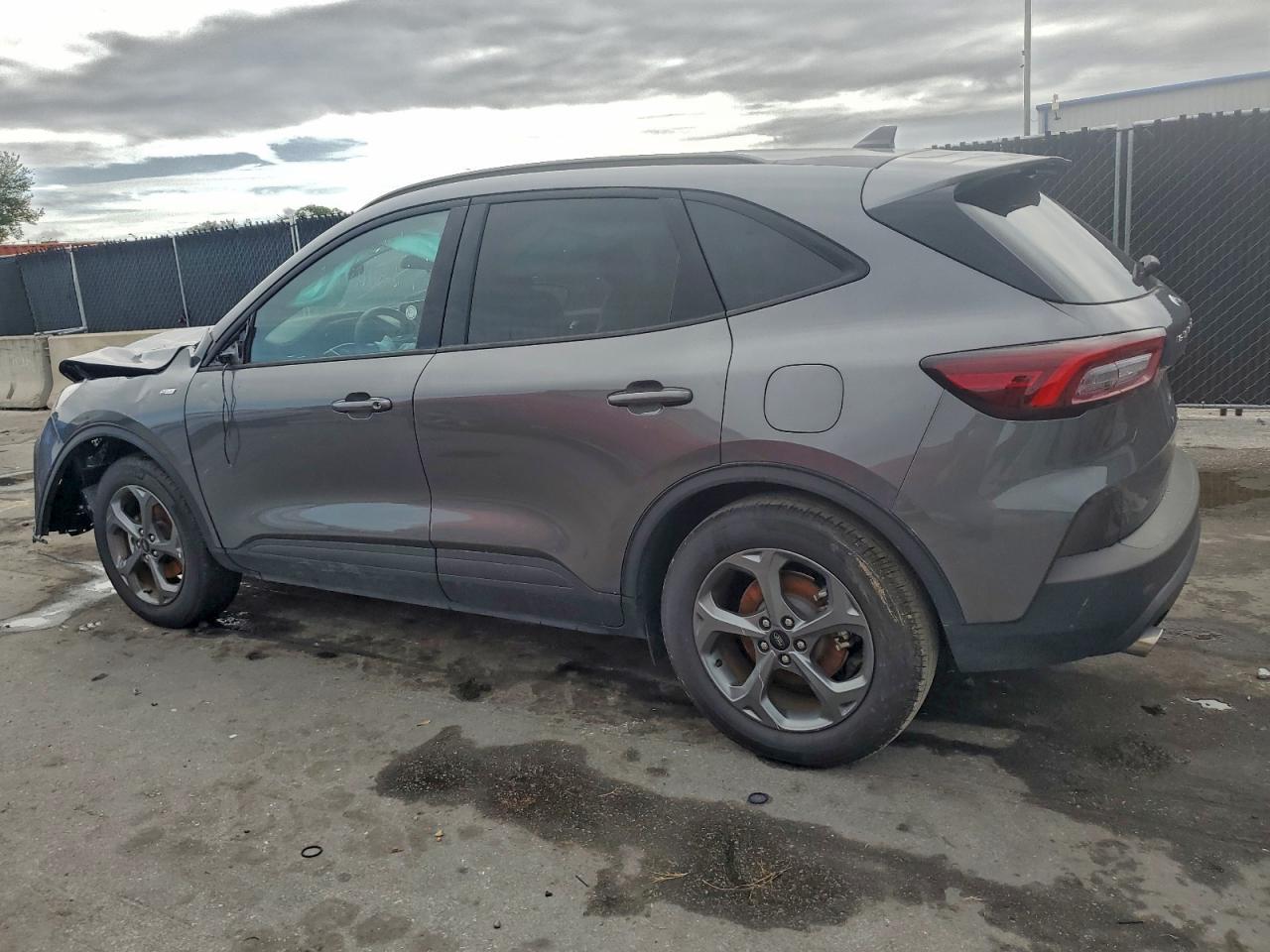 2025 Ford Escape st Line