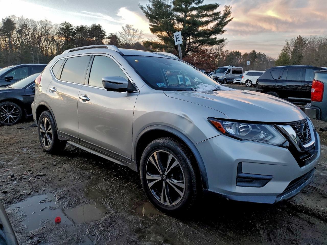 2019 Nissan Rogue sv