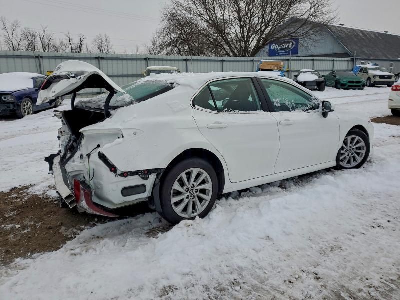 2023 Toyota Camry le
