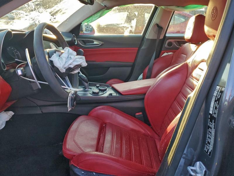 2018 Alfa Romeo Giulia ti Q4