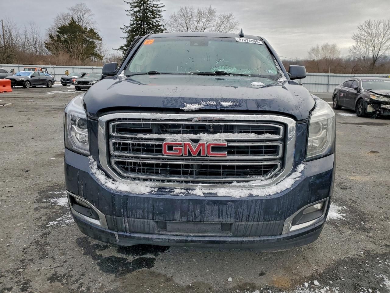 2017 GMC Yukon slt