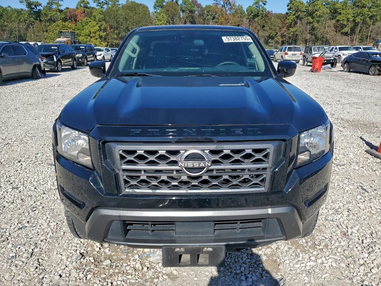 2022 Nissan Frontier s