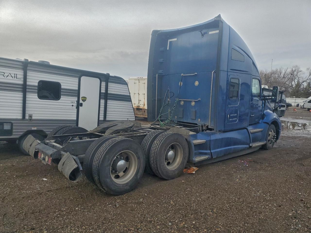 2020 Kenworth T680 Semi Truck