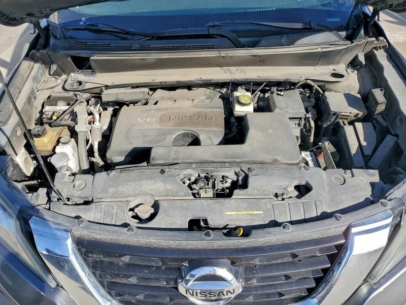 2018 Nissan Pathfinder s