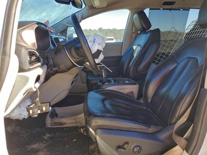 2020 Chrysler Voyager lxi