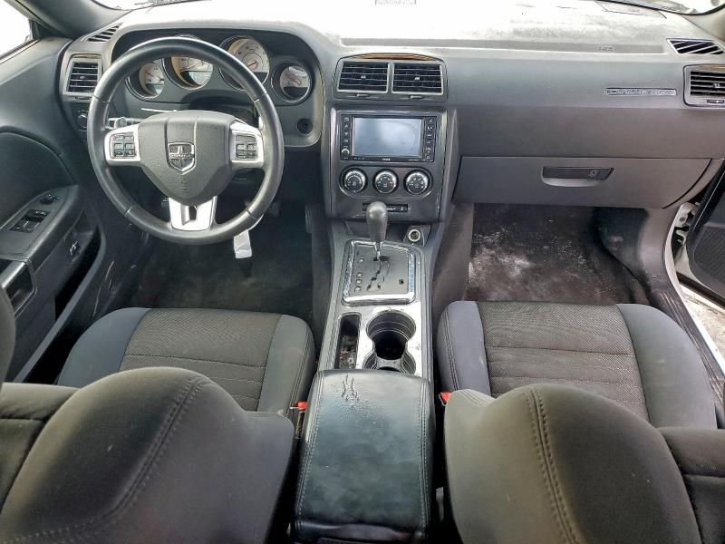 2013 Dodge Challenger sxt