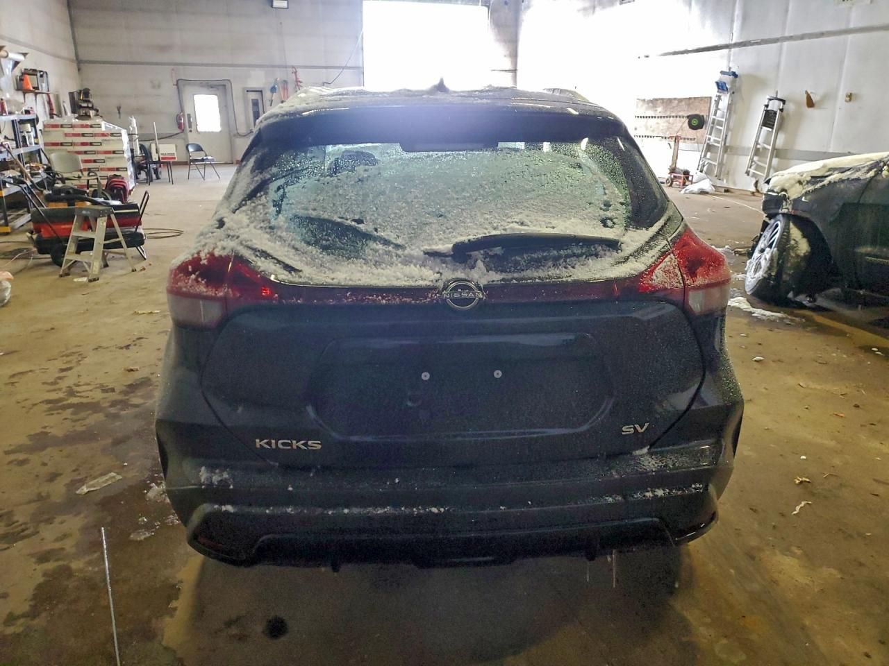 2024 Nissan Kicks sv