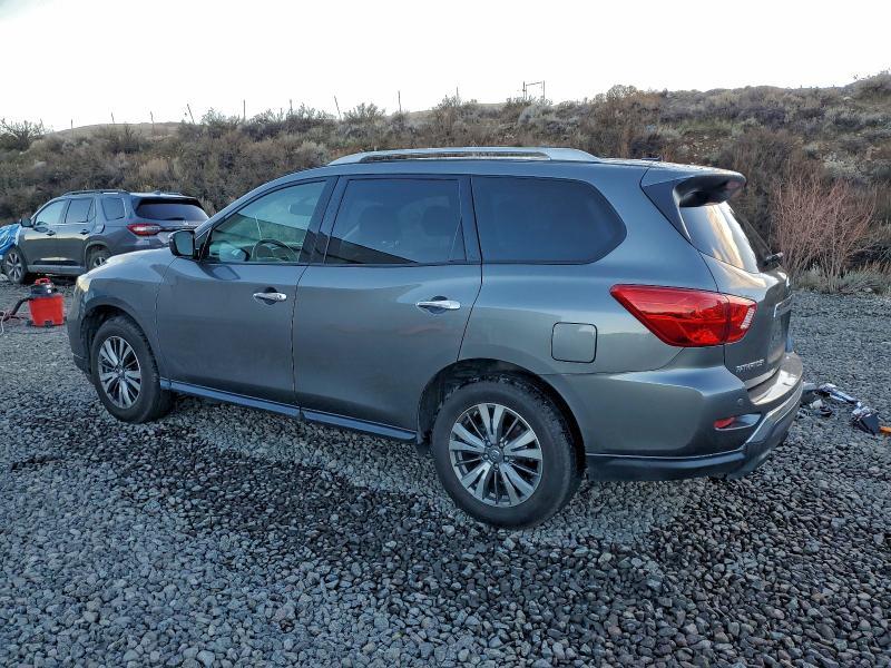 2018 Nissan Pathfinder s