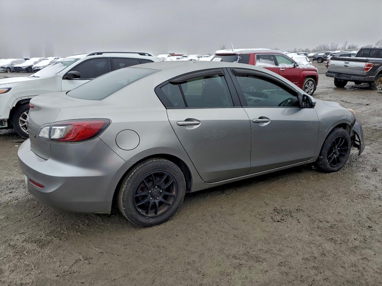 2013 Mazda 3 I
