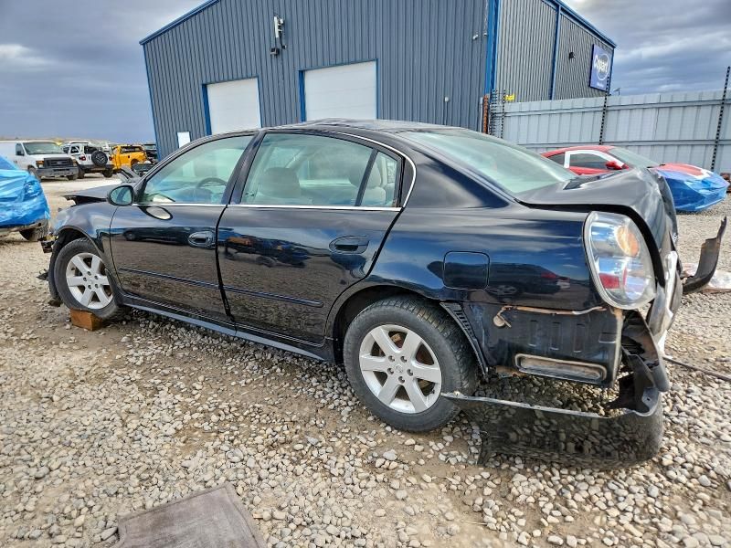 2002 Nissan Altima Base