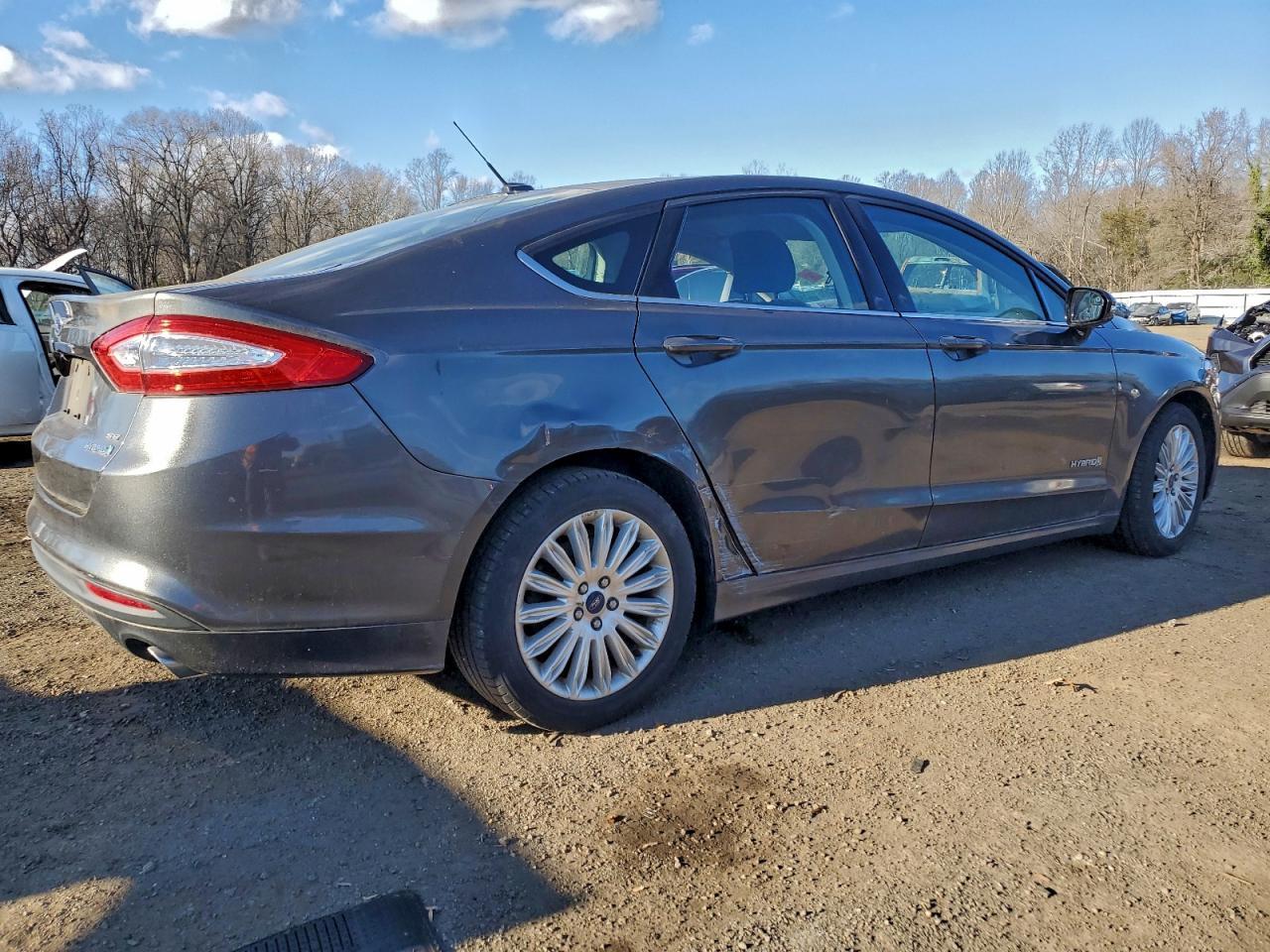 2016 Ford Fusion se Hybrid