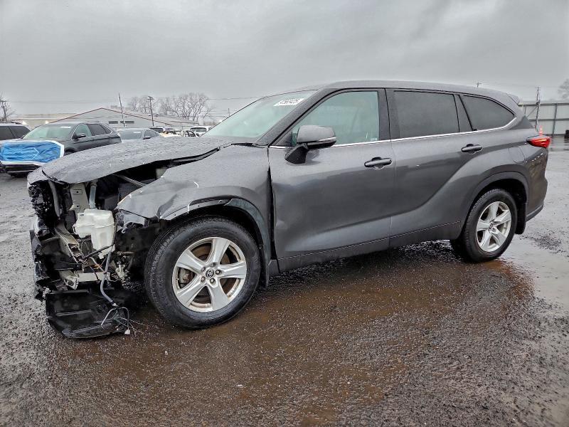 2022 Toyota Highlander l