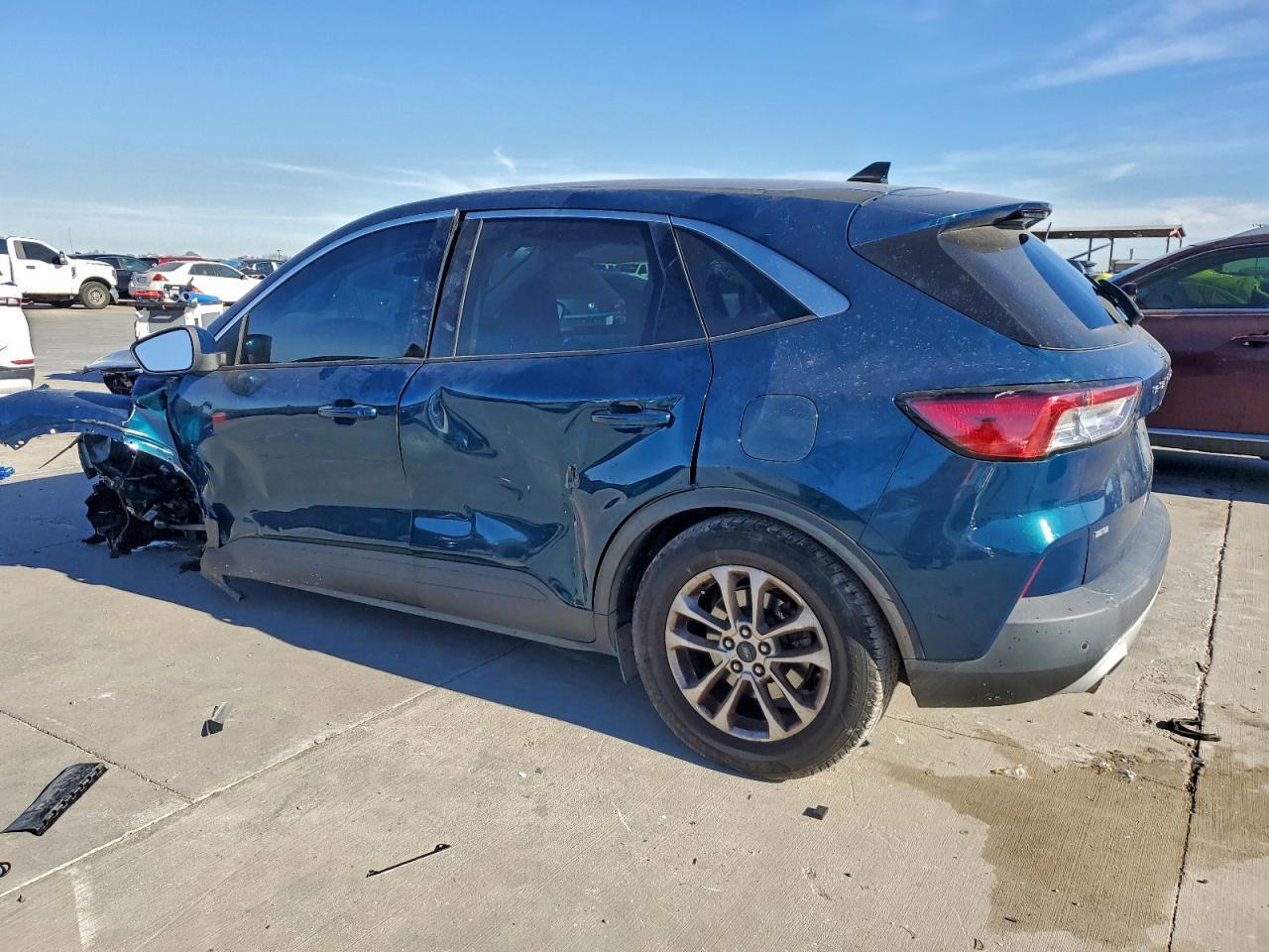 2020 Ford Escape se